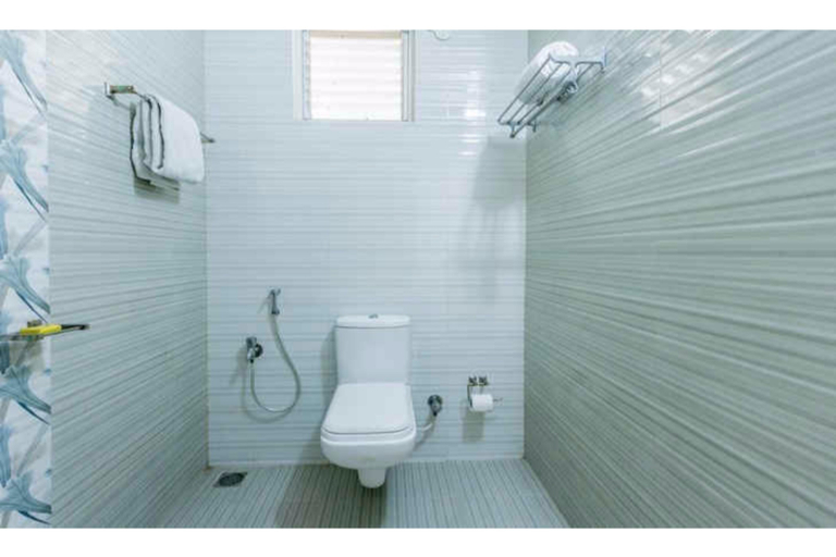 Bathroom, Fabhotel Rithikha Inn Manapakkam, Chennai, Thiruvallur