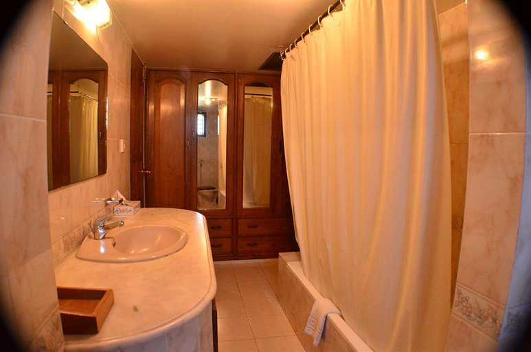 Bathroom 4, Amazon Lilly, Dhaka