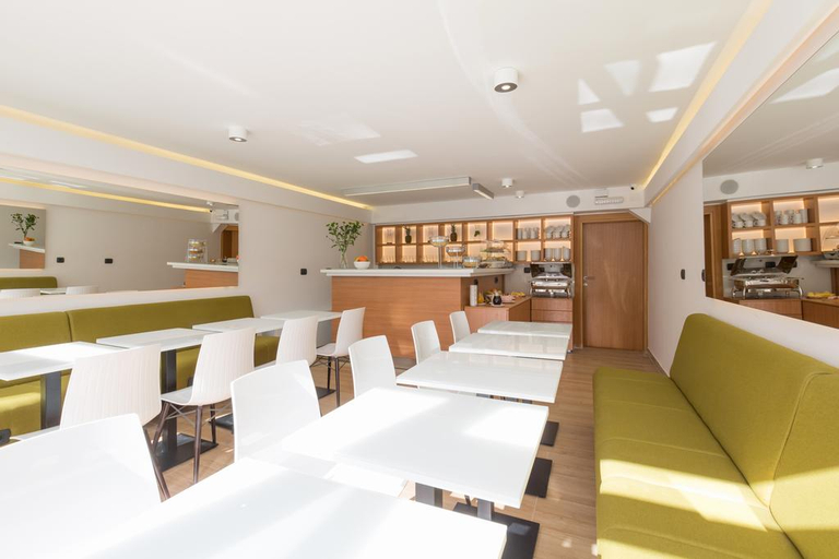 Public Area 3, Hotel Tesla - Smart Stay, Belgrade