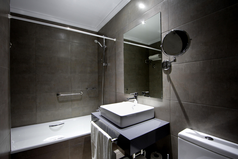 Bathroom, Hotel A Queimada, Pontevedra