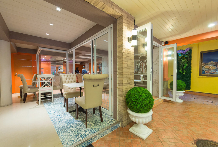 Public Area 3, Khaosan Palace Hotel, Phra Nakhon