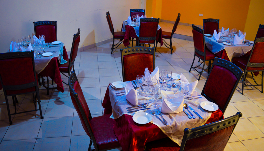 Food & Drinks 5, Fourth Parklands Guesthouse, Westlands