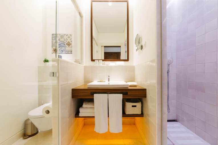 Bathroom 4, Corpo Santo Lisbon Historical Hotel, Lisbon
