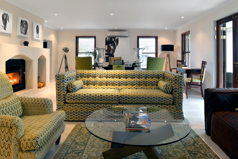 Public Area 4, Residence Vive La Vie, Cape Winelands
