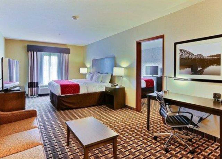 Bedroom 4, Comfort Suites Uniontown, Fayette