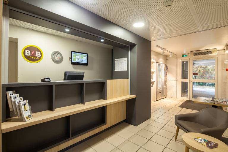 Public Area 2, B&B HOTEL LOUVECIENNES, Yvelines