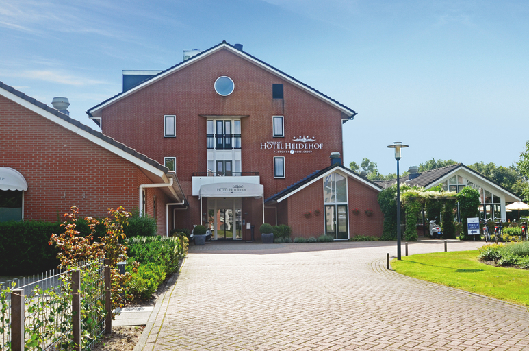 Exterior & Views 1, Fletcher Hotel-Restaurant Heidehof, Heerenveen