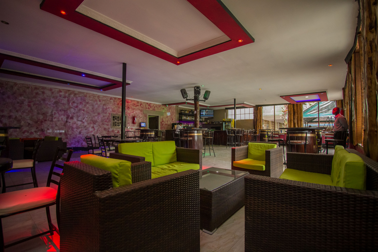 Food & Drinks 3, Balis Best Bar and Resort, Langata