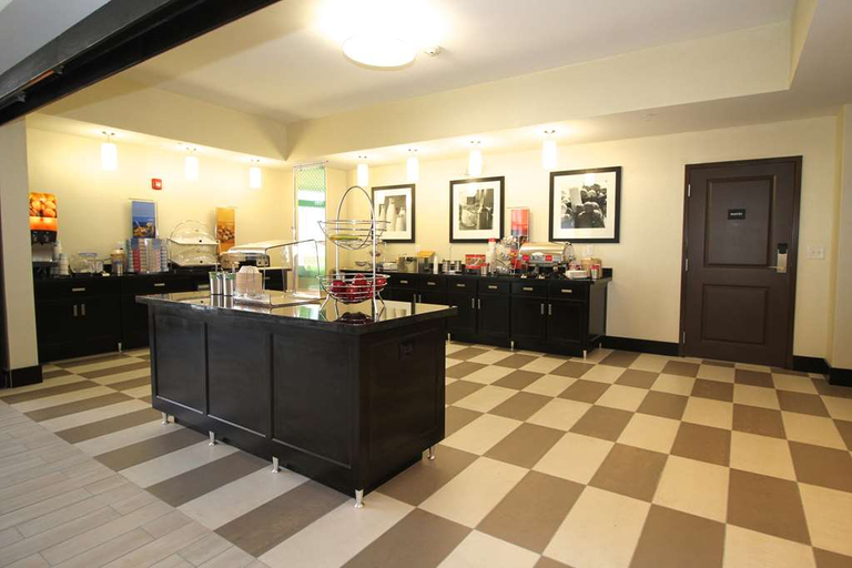 Public Area 2, Hampton Inn & Suites Sandusky/Milan, Erie
