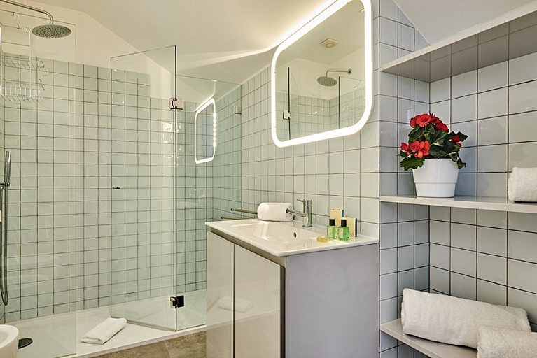Bathroom 4, Apartamentos Ponte Nova, Porto