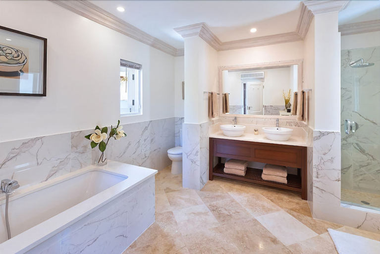 Bathroom, Villa Moon Dance