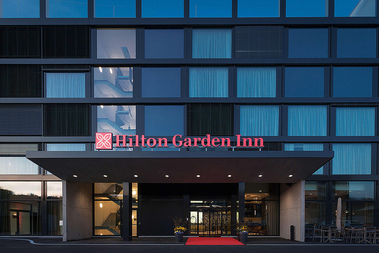 Hilton Garden Inn Zurich Limmattal, Lascaanod