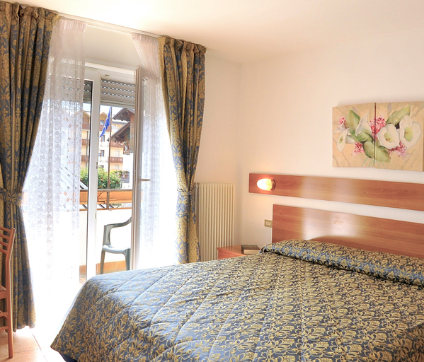 Bedroom 3, Hotel Alpen Andalo, Trento