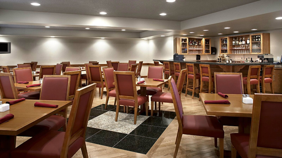 Food & Drinks 5, Prestige Prince George Lodge, Fraser-Fort George