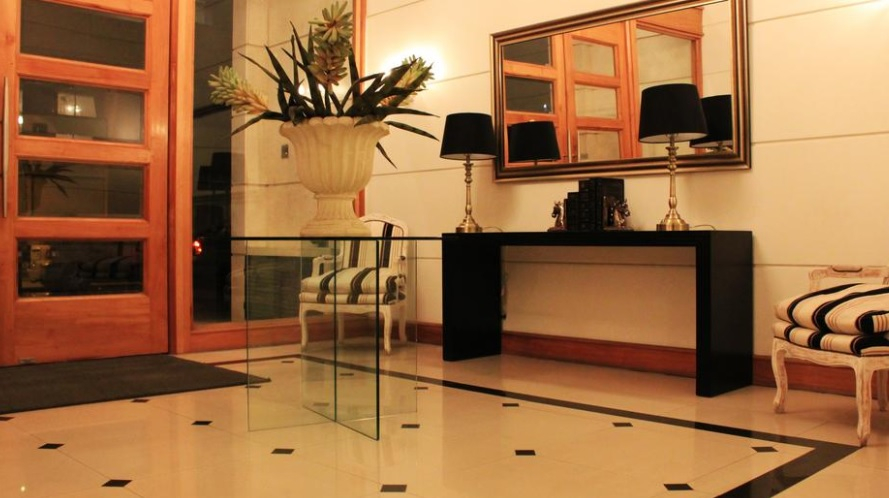 Public Area, Amistar Plaza París, Santiago