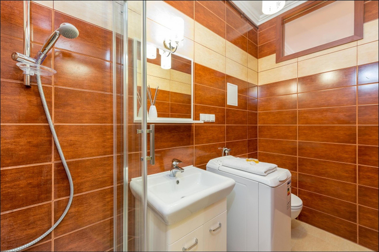 Bathroom 5, P&O Freta 2, Warsaw