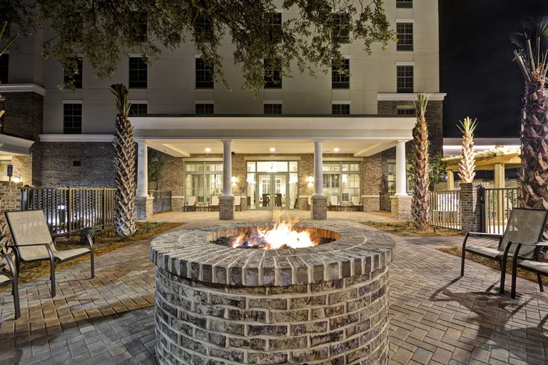 Public Area 3, Hampton Inn & Suites Charleston Airport, Charleston