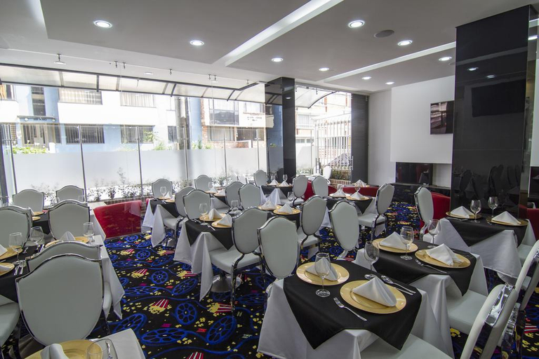 Food & Drinks 3, Apartsuites De Pelicula, Santafé de Bogotá