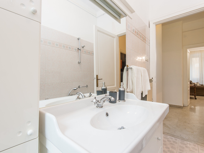 Bathroom 3, Vaticano Giuliana - Three Bedroom, Roma