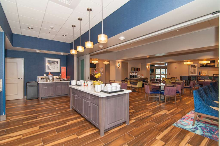 Public Area 2, Hampton Inn Norwich, New London