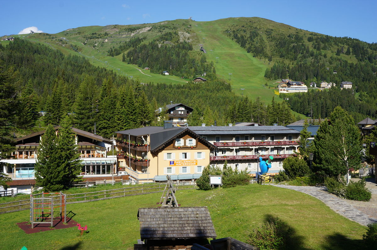 Exterior & Views 2, Familienhotel Hinteregger, Tamsweg