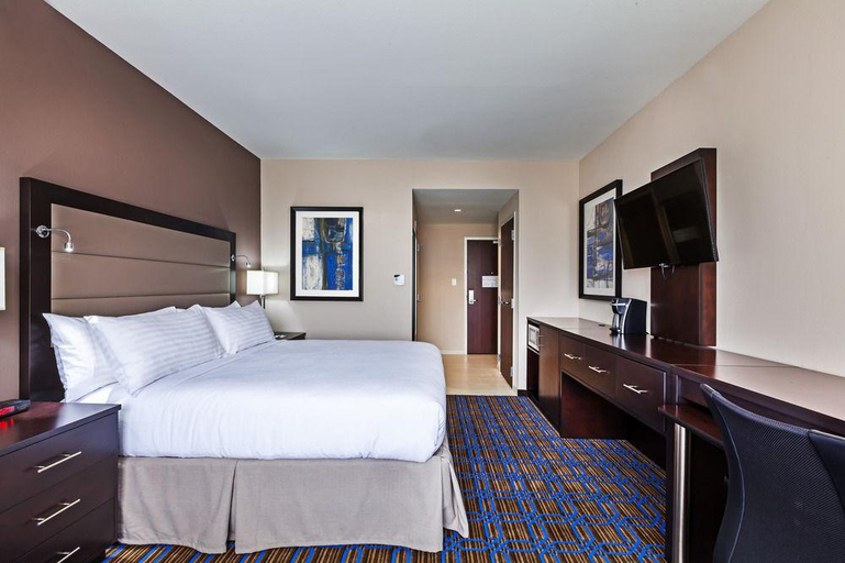 Bedroom 4, Clarion Hotel The Colony - Plano West, Denton