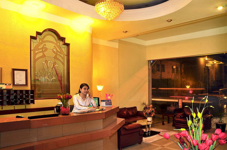 Public Area, Alcalá Apart hotel, Pedro Domingo Murillo