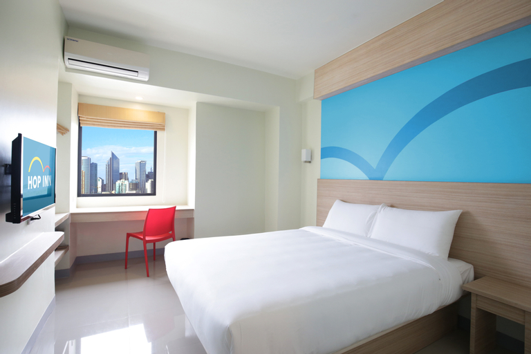 Bedroom 1, Hop Inn Hotel Makati Avenue, Makati City
