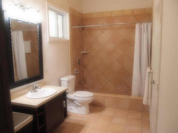 Bathroom, Villa Therese, Port-au-Prince