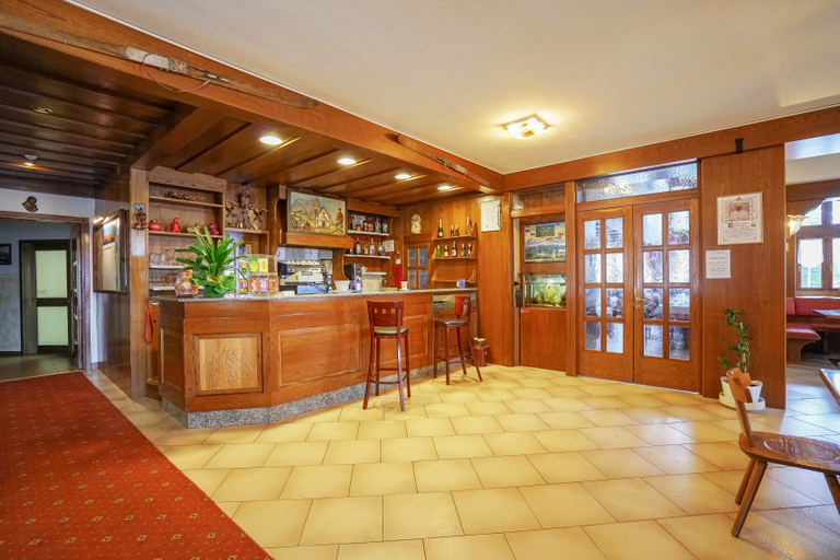 Public Area, Hotel Fratazza, Trento