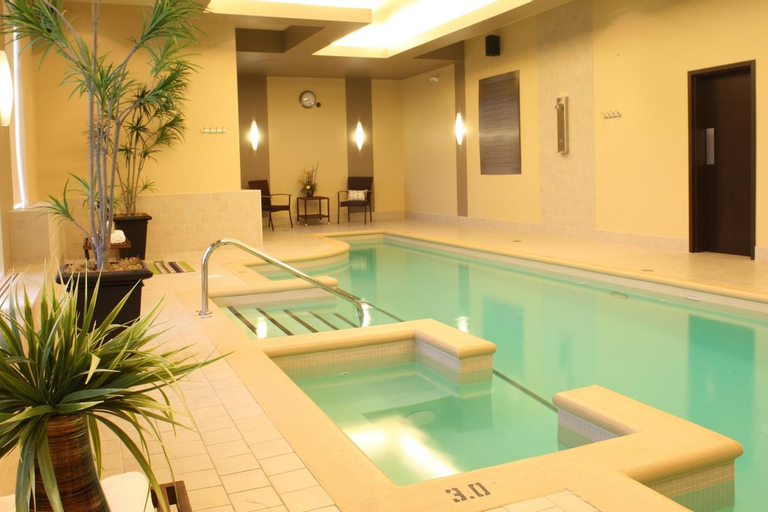 Swimming Pool 2, Impéria Hôtel & Suites St-Eustache, Deux-Montagnes