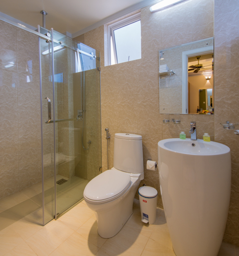 Bathroom 4, The Sand Gate Inn, Malé
