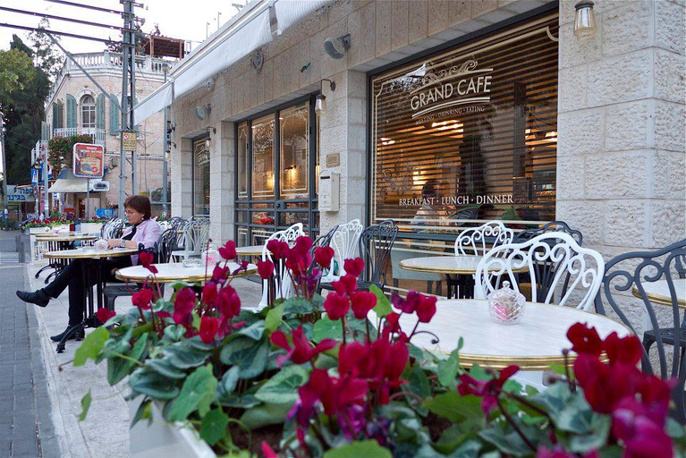 Food & Drinks 5, Rafeel Residence, Jerusalem