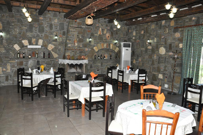 Kaceli Hotel, Beratit