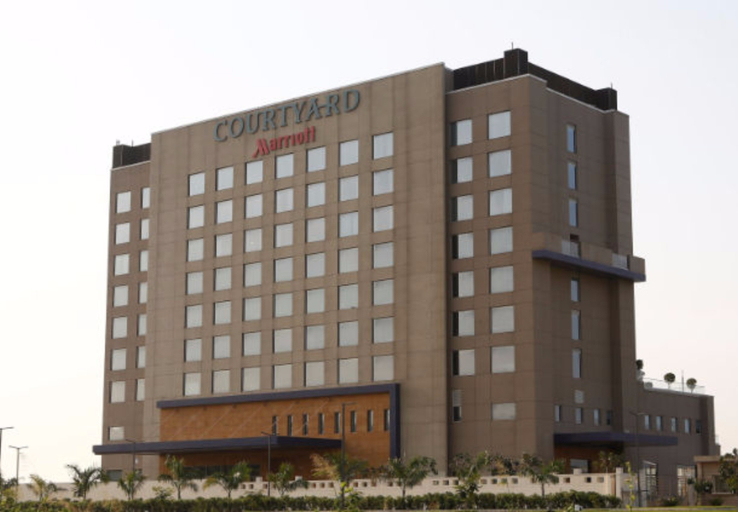 Courtyard by Marriott Surat, Surat