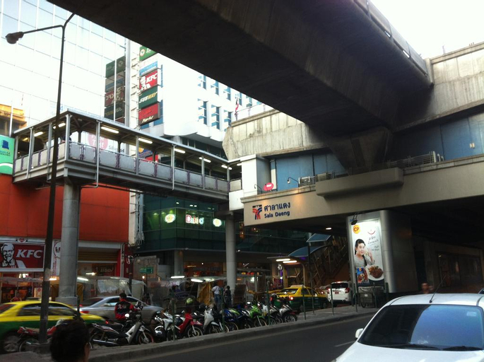 Smile Society Boutique Hostel, Bang Rak