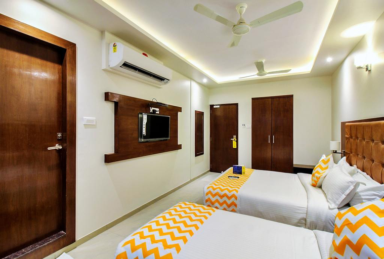 Public Area 2, Super Townhouse Oak Times Square Le Western, Mumbai Suburban