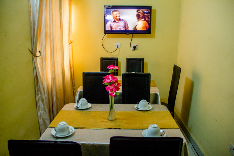 Others 5, De Lawrence Court & Suite, Kosofe