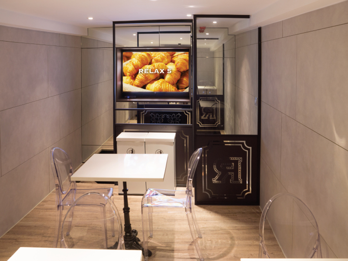 Others 4, Hotel Relax V, Taipei City