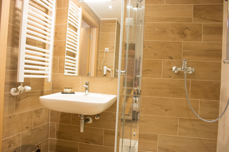Bathroom 5, Etno Naselje Vrdnicka Kula, Irig