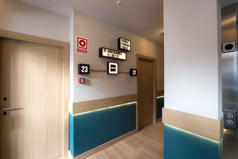 Public Area 3, U-Sense For You Hostel Sevilla, Sevilla