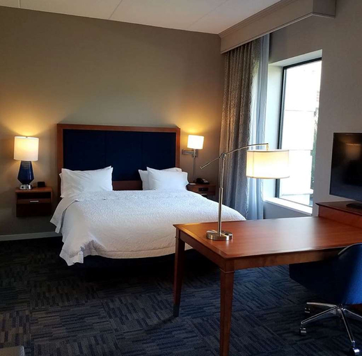 Bedroom 3, Hampton Inn & Suites Newburgh Stewart Airport, Orange