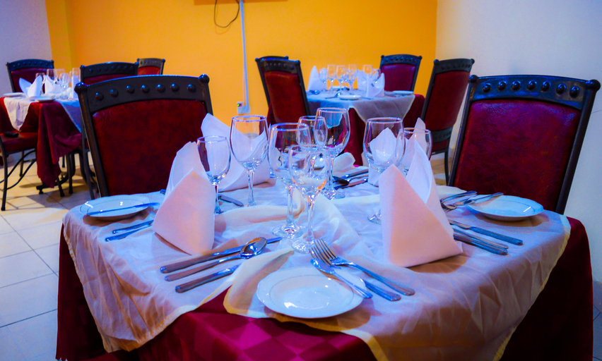 Food & Drinks 5, Fourth Parklands Guesthouse, Westlands