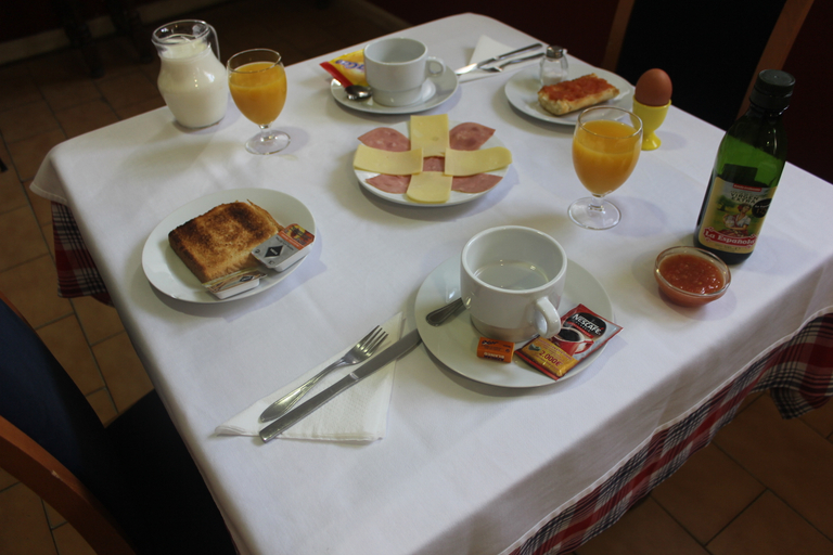 Food & Drinks 4, Hostal Falfes, Madrid