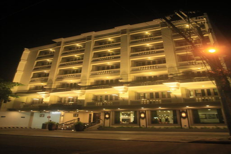 Herald Suites Polaris, Makati City