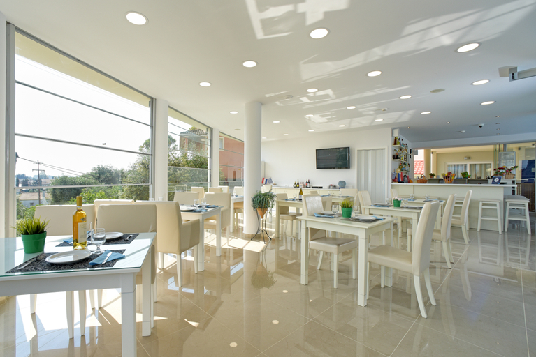Food & Drinks 5, Palapart Gikas Suites And Studios, Ionian Islands