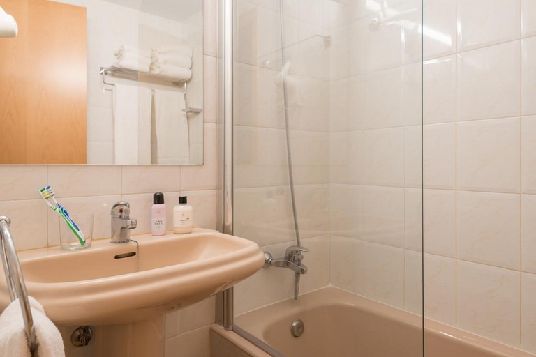 Bathroom, Pierre & Vacances Andorra Tarter Alba