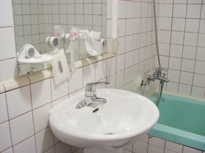 Bathroom, Saehwa Hostel, Jongno