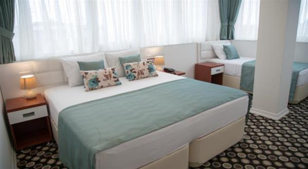 Hermias Marin Hotel, Merkez
