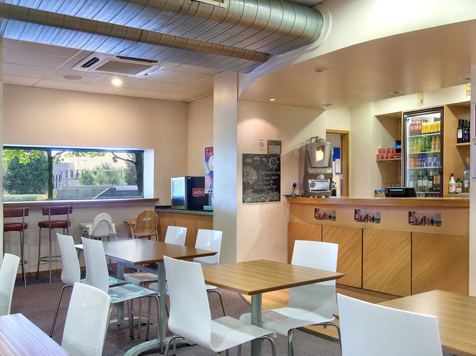 Food & Drinks 4, Travelodge Birmingham Fort Dunlop, Birmingham